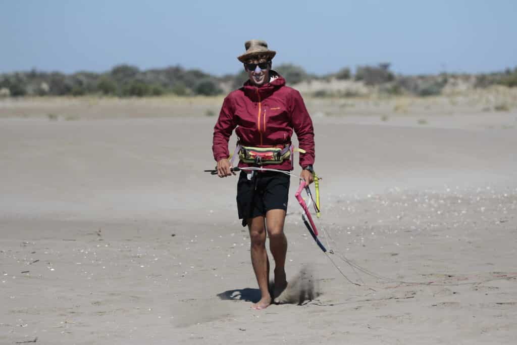 Paul'eau, le fondateur de l'école de glisse du Pont Levis, vous propose des cours de Kite, Wing, Foil.