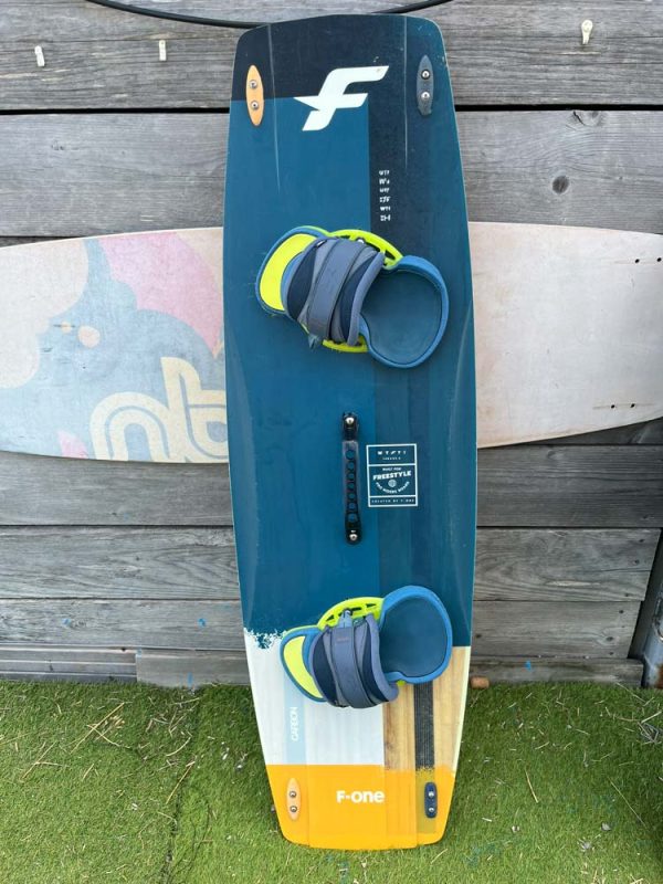 Planche de kite FONE WTF 140cm x 42,5cm